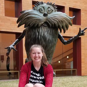 Meet your Posher, Laura